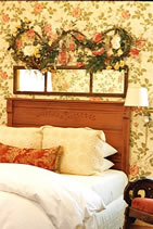 Blumenzimmer bed - King size